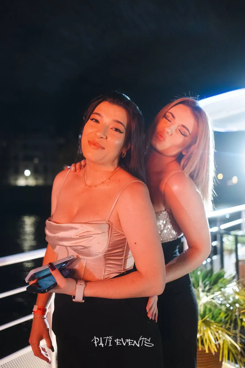 Толпа на танцполе, Events Pati Lyon