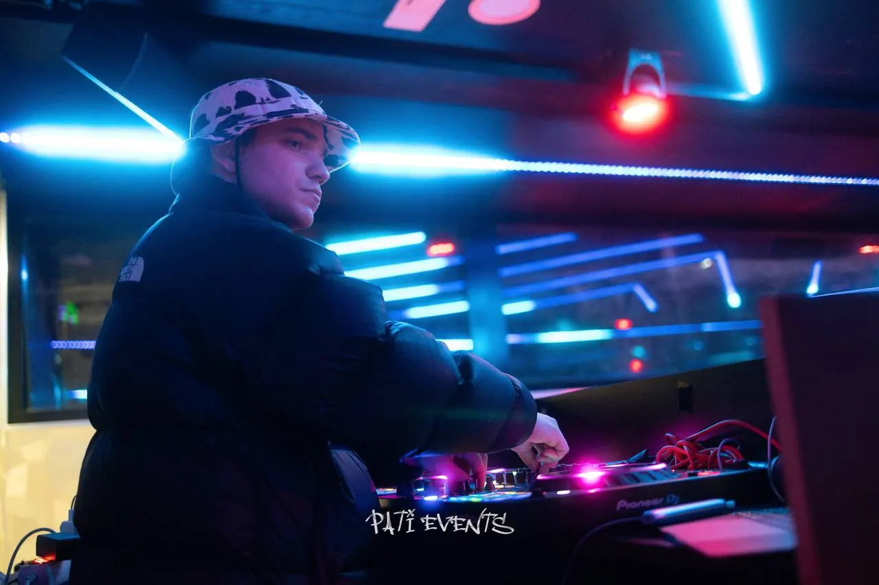 Гости вечеринки Events Pati в Париже